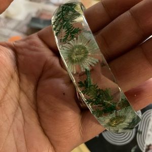 Resin flower bracelet